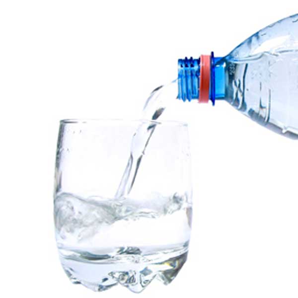 Acqua in bottiglia da 1 litro